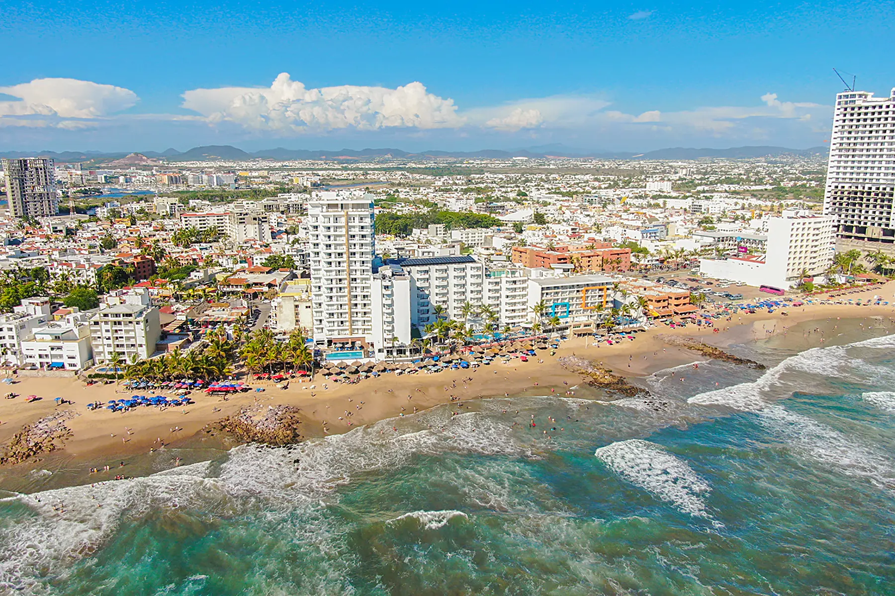 Habitación dos camas matrimoniales con vista al mar hotael Star Palace Mazatlán